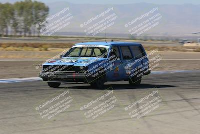 media/Oct-01-2022-24 Hours of Lemons (Sat) [[0fb1f7cfb1]]/10am (Front Straight)/